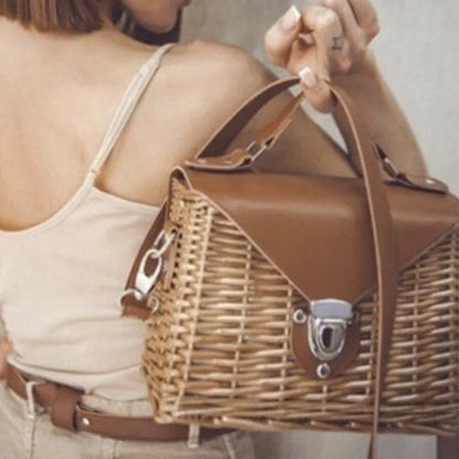Rattan hollowed handbag